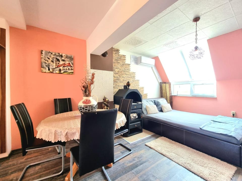 Sea Star to the Sea Garden-Studio Apartment in Burgas