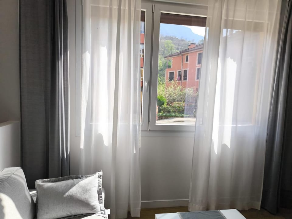Living room, Mountain view
