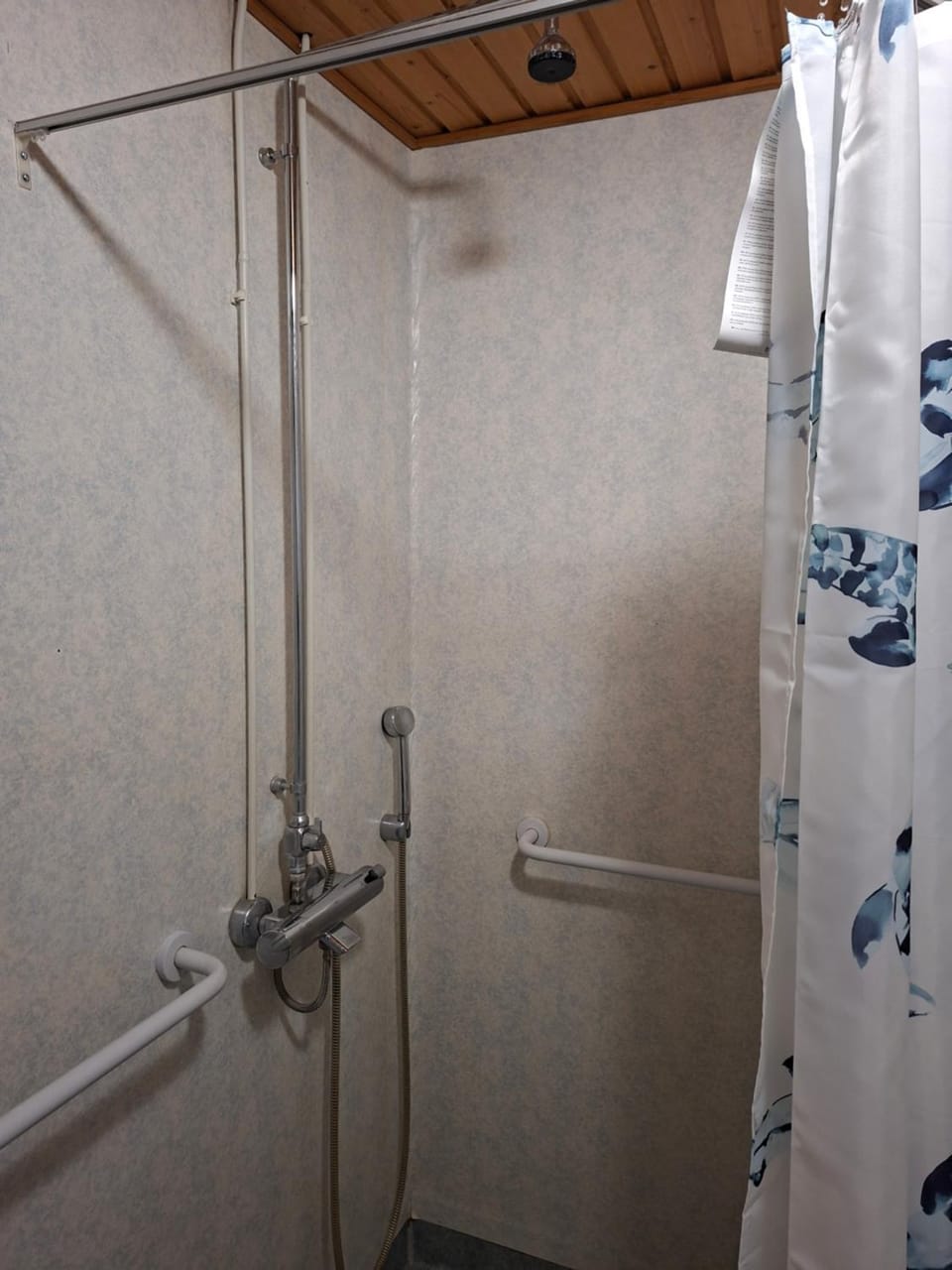 Shower, Bathroom, towels
