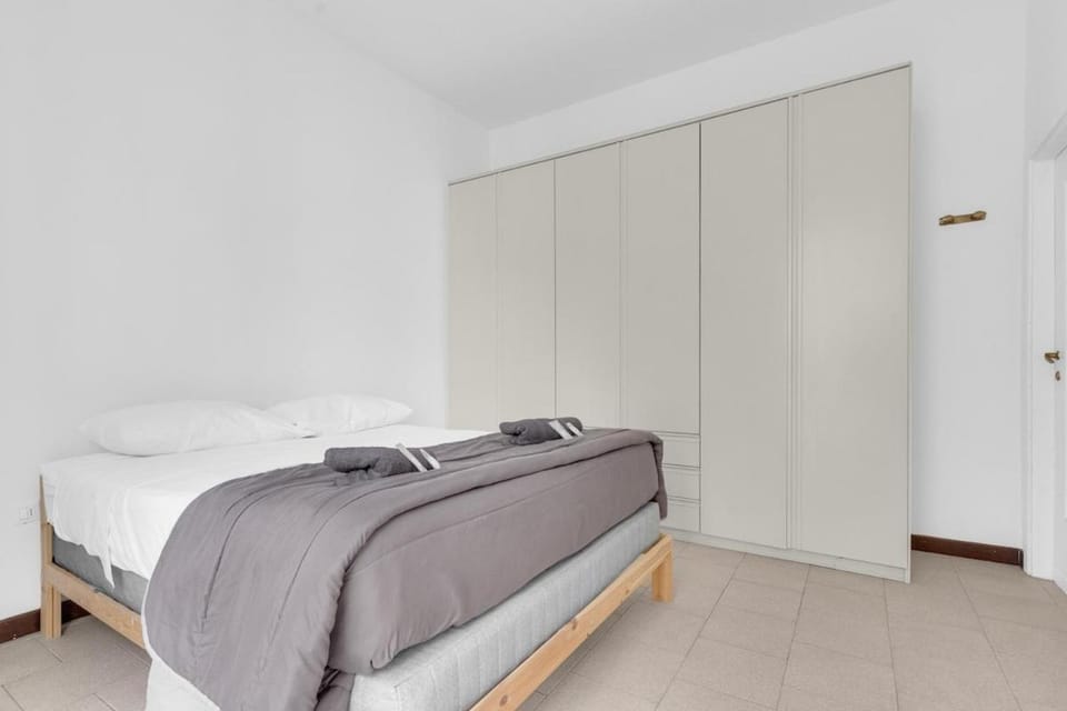 Luminous Designer Home near Paolo Sarpi - Messina Apartment in Milan