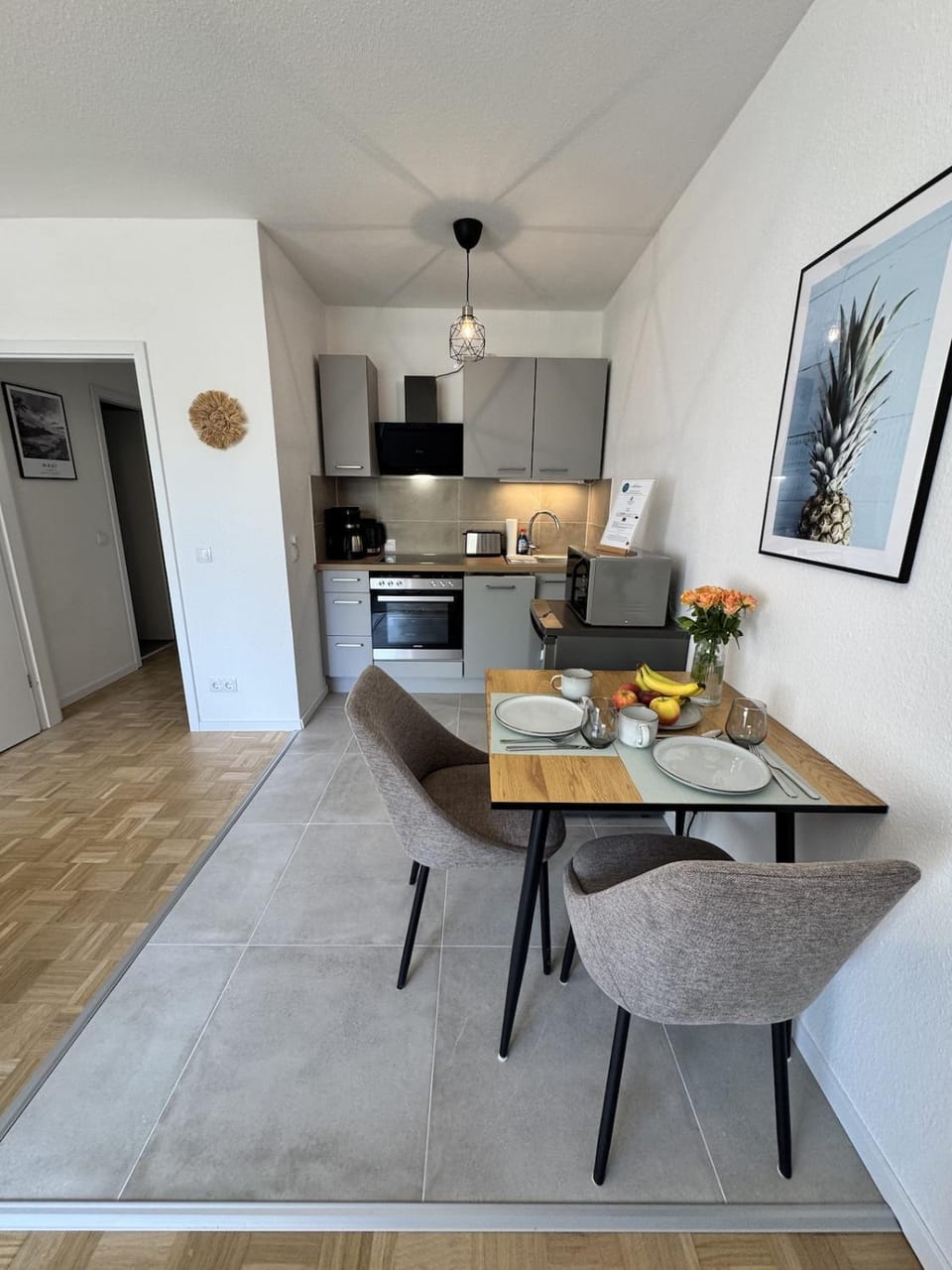 Dining area, Food