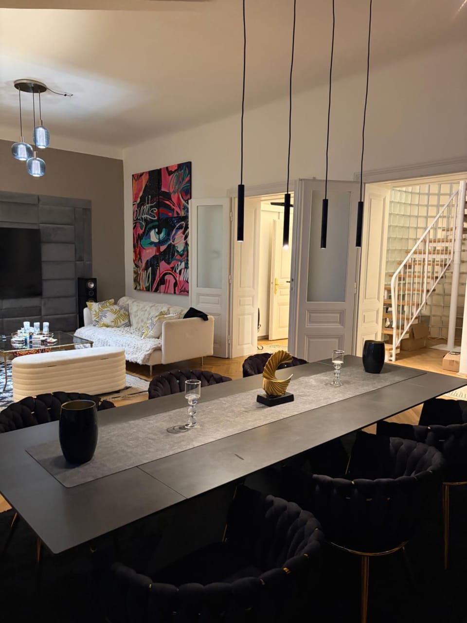 Living room, Banquet/Function facilities, Seating area, Dining area