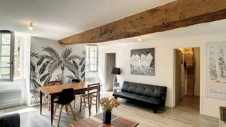 "Roches Douvres" : Appartement dans vieux Paimpol Apartment in Paimpol