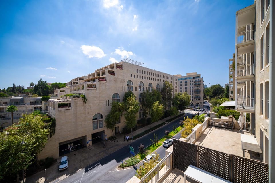 Spectacular 3BDR Duplex Panoramic Old City View Apartment in Jerusalem