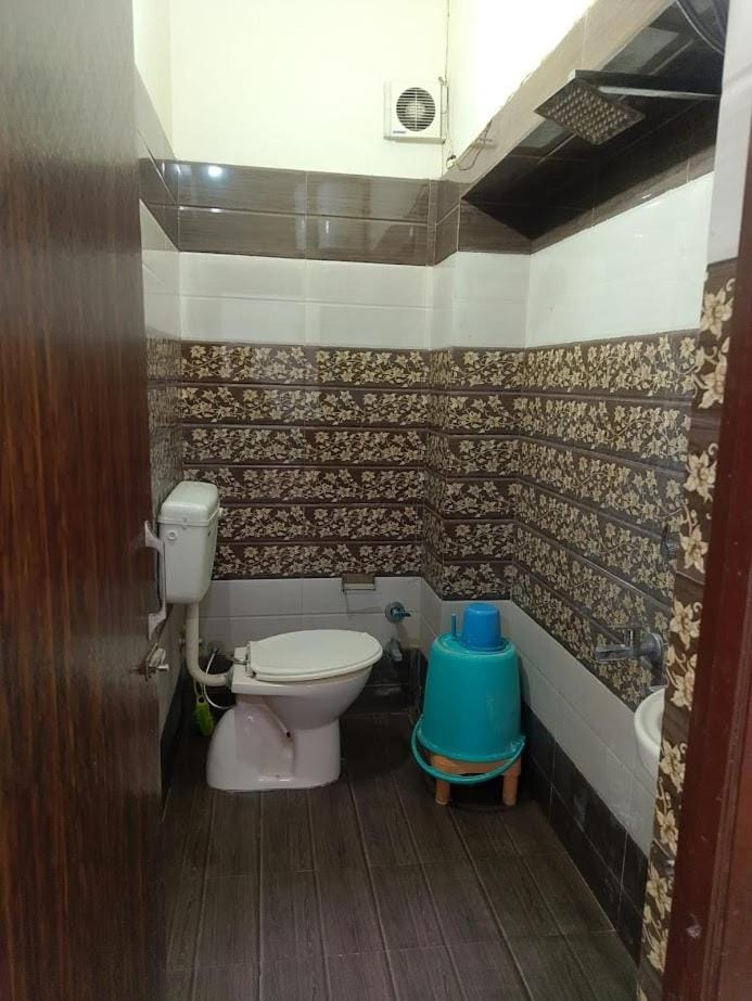 DEEP HOME STAY JUST 350 METERS from GOLDEN TEMPLE Vacation rental in Punjab, India