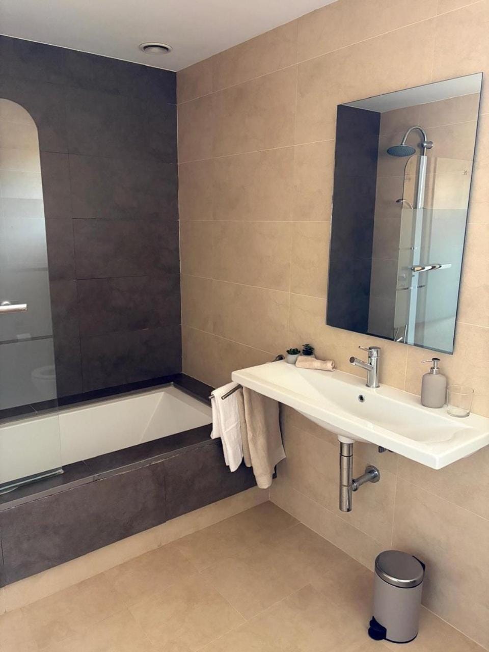 Bathroom, towels