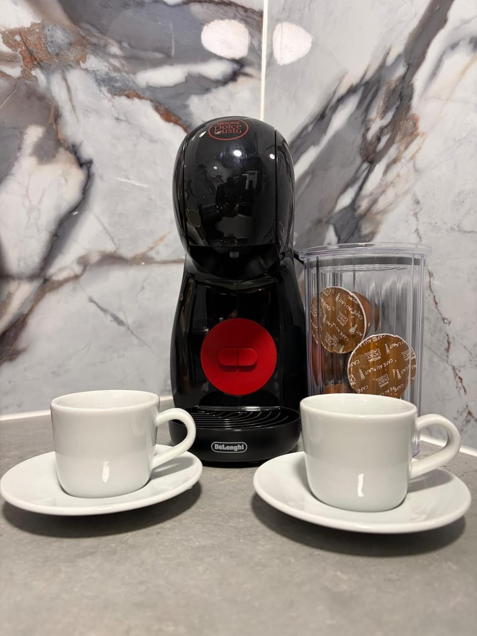 Coffee/tea facilities, Kitchen or kitchenette