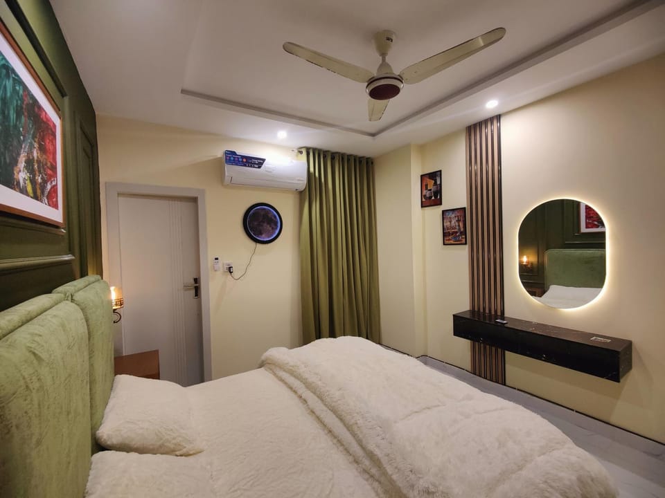 Premium 1Bedroom Apartment Signature Stay by Team Four Developer Apartment in Islamabad