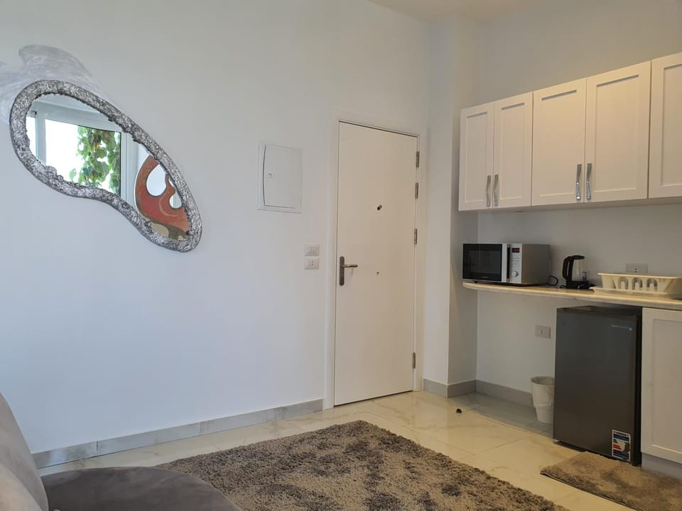 Kitchen or kitchenette, Decorative detail