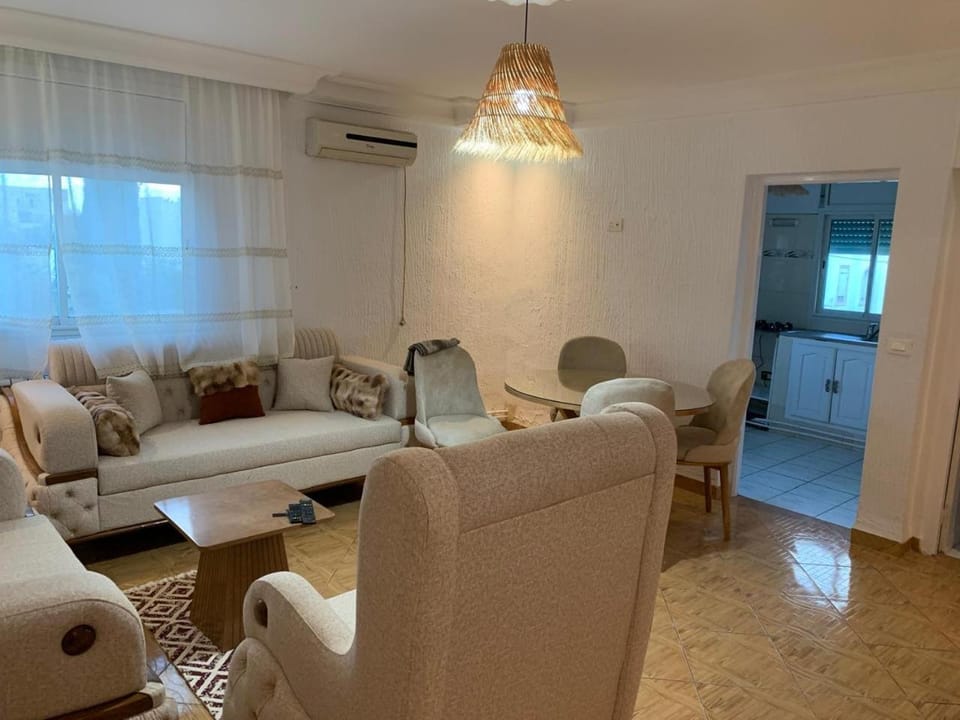 Living room, Seating area, air conditioner