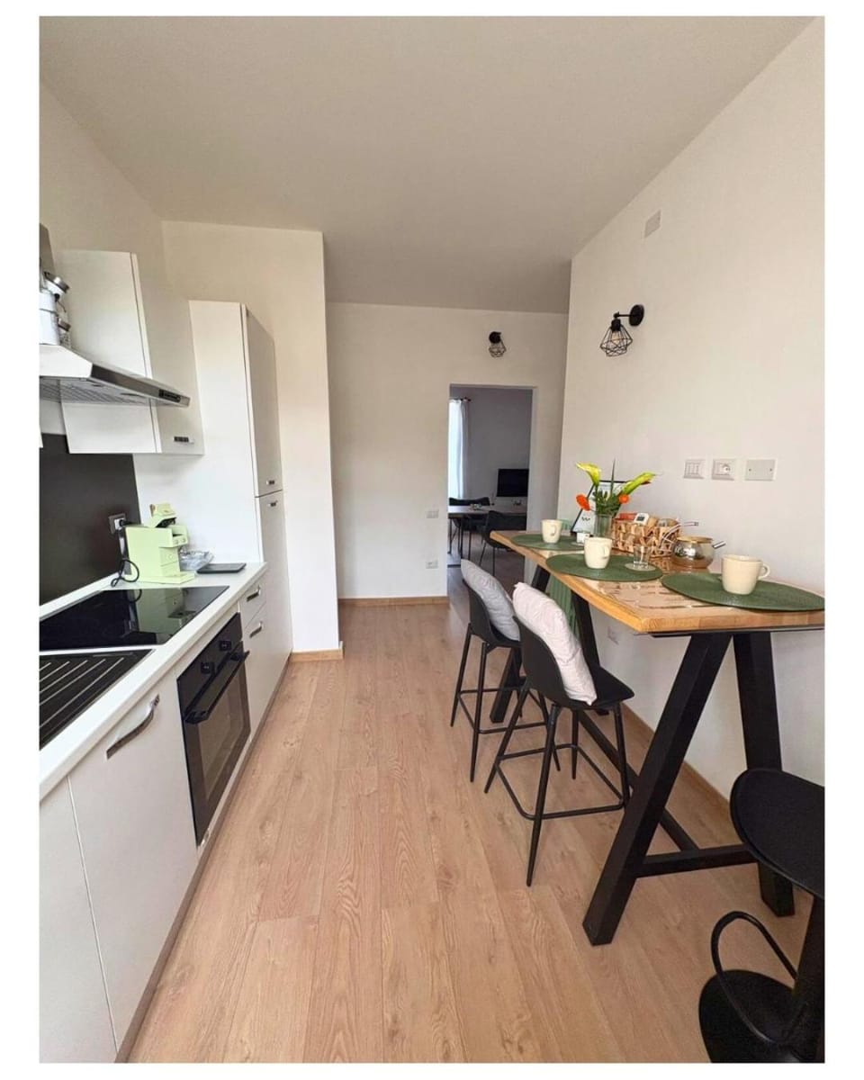 Dining area, kitchen