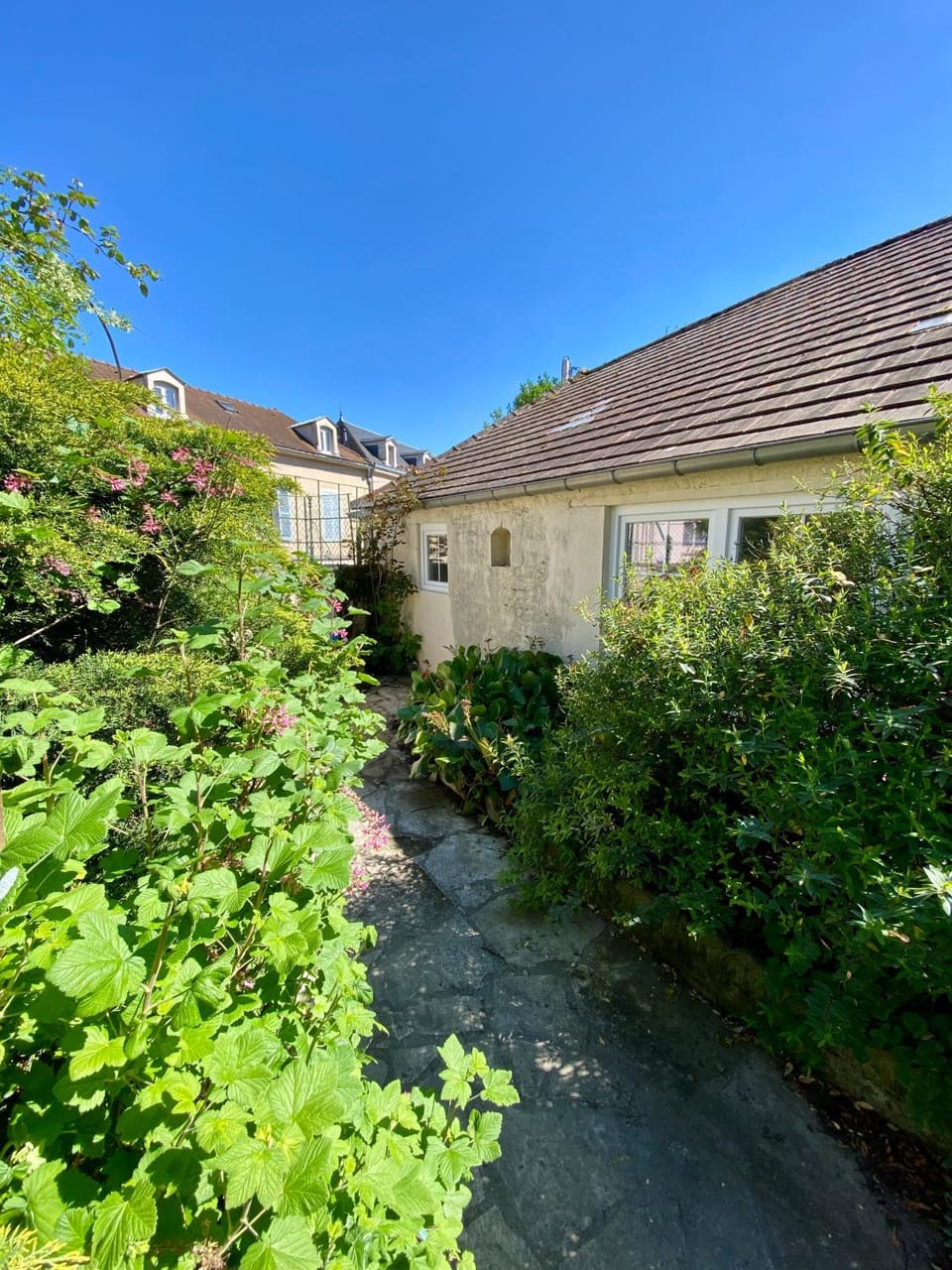 Property building, Garden, Garden