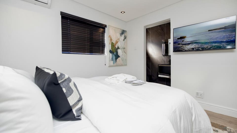 Sunset Serenity Apartment in Cape Town