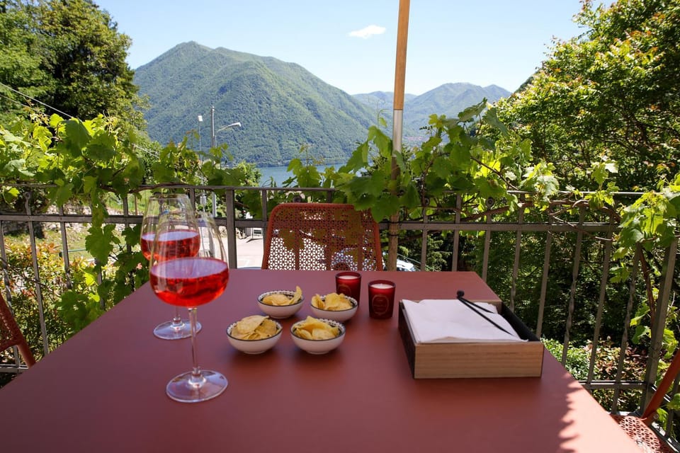 Balcony/Terrace, Lake view