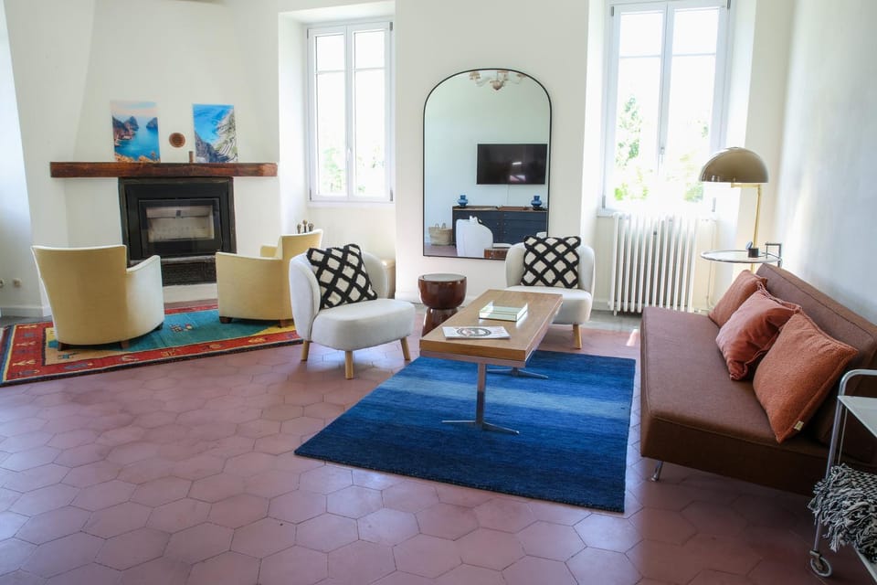 TV and multimedia, Living room, Seating area