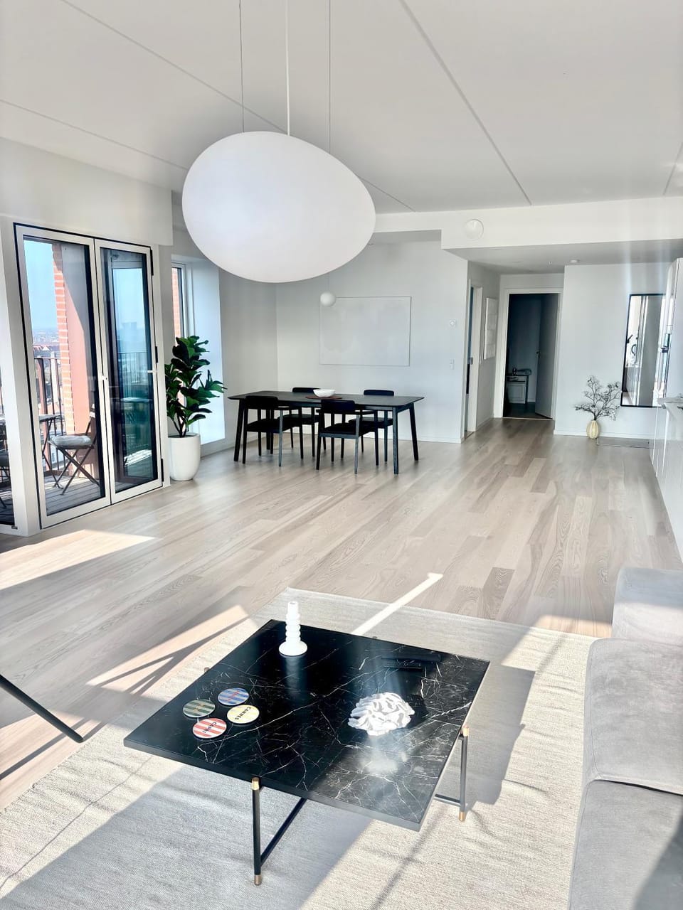 Living room, Seating area, Dining area