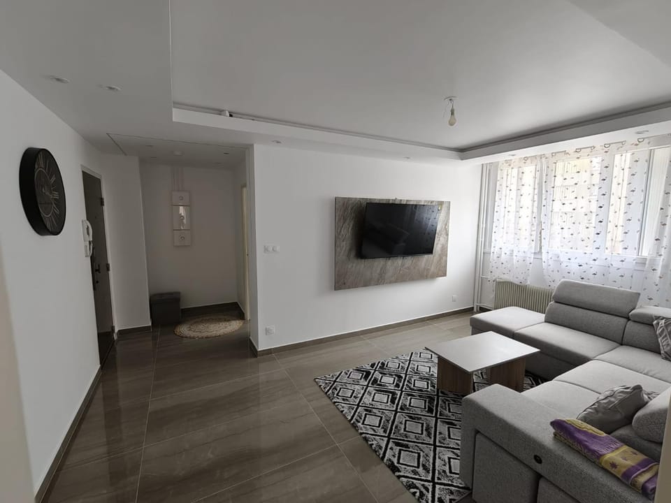 Yara Apartment in Centre-Val de Loire