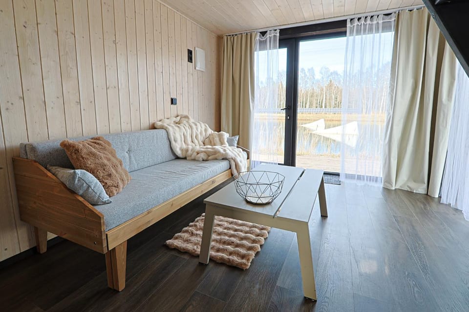 WAKE INN by Pidu-LA Nature lodge in Estonia