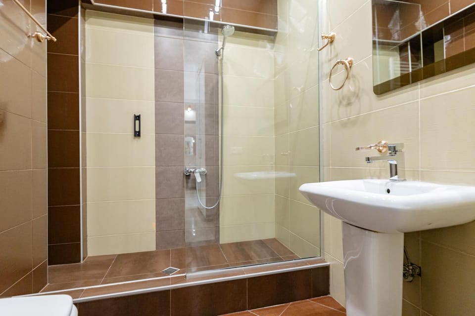 Shower, Bathroom, towels