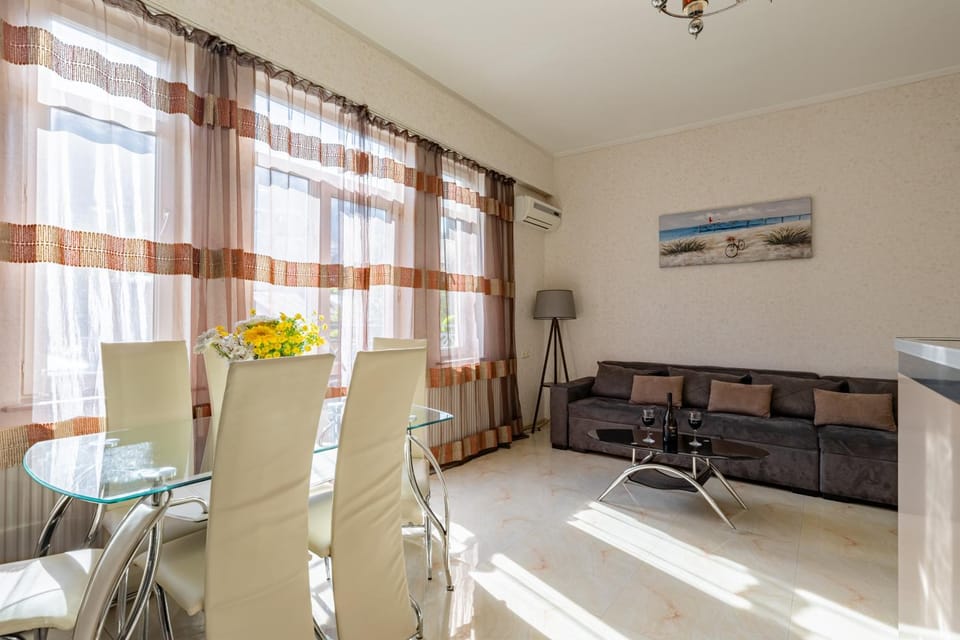 Living room, Seating area, Dining area