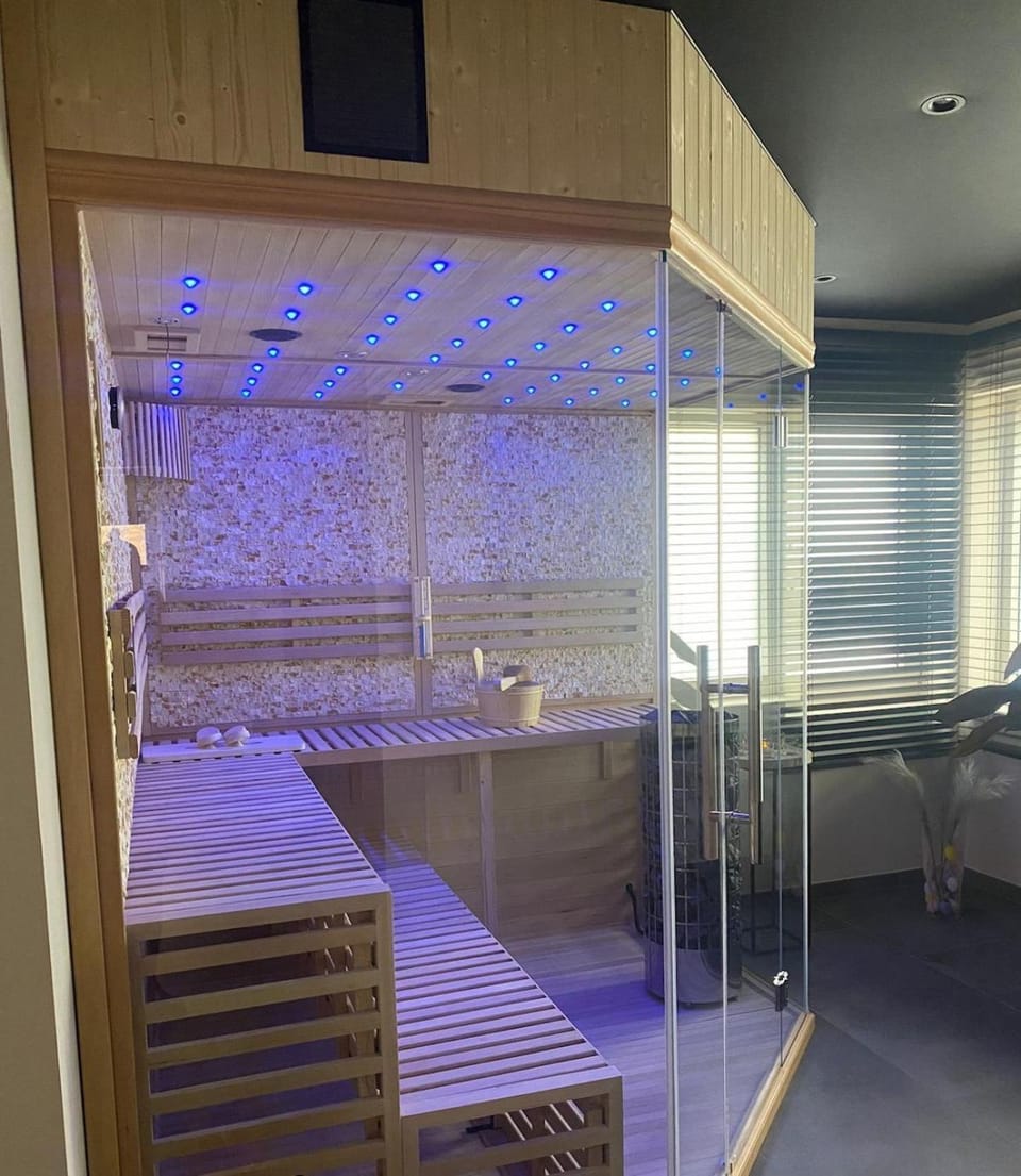 Bubbles and More Wellness Guesthouse House in Flanders