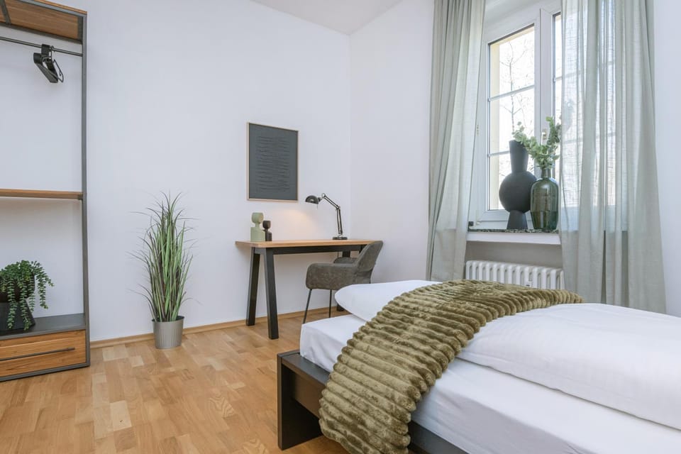 Bed, Photo of the whole room, Business facilities, Bedroom, internet