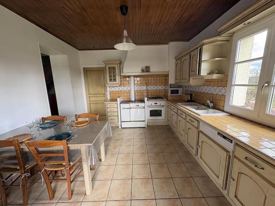 Gîte du Cèdre House in Nouvelle-Aquitaine