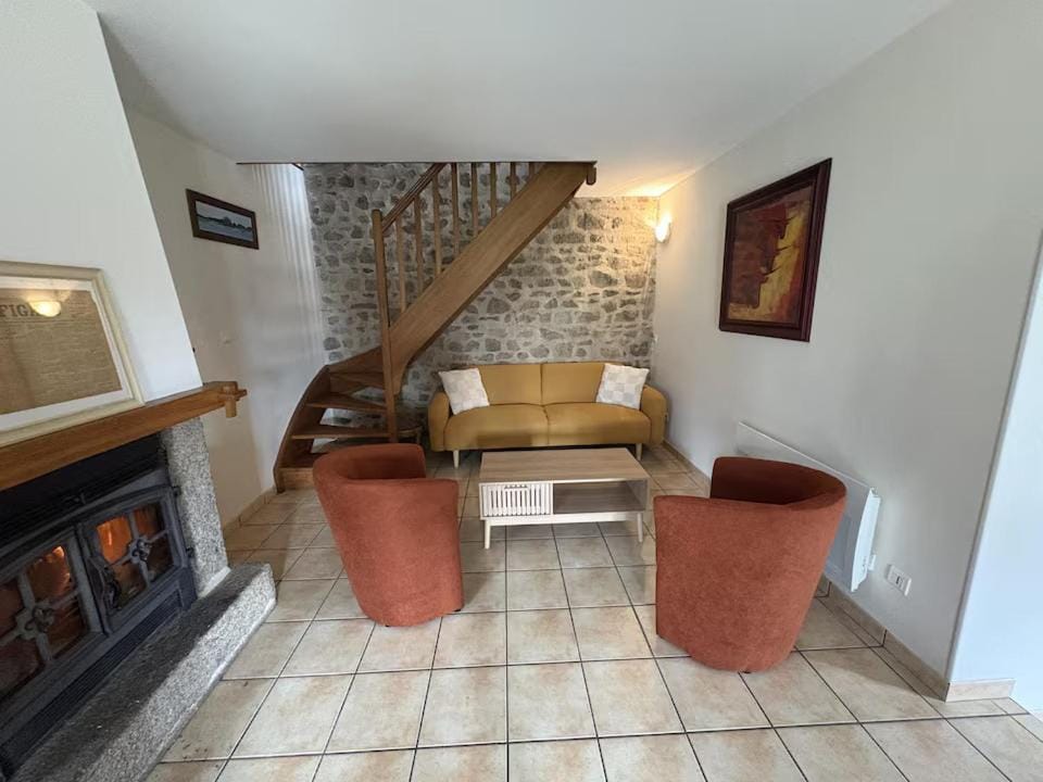 Gîte du Cèdre House in Nouvelle-Aquitaine