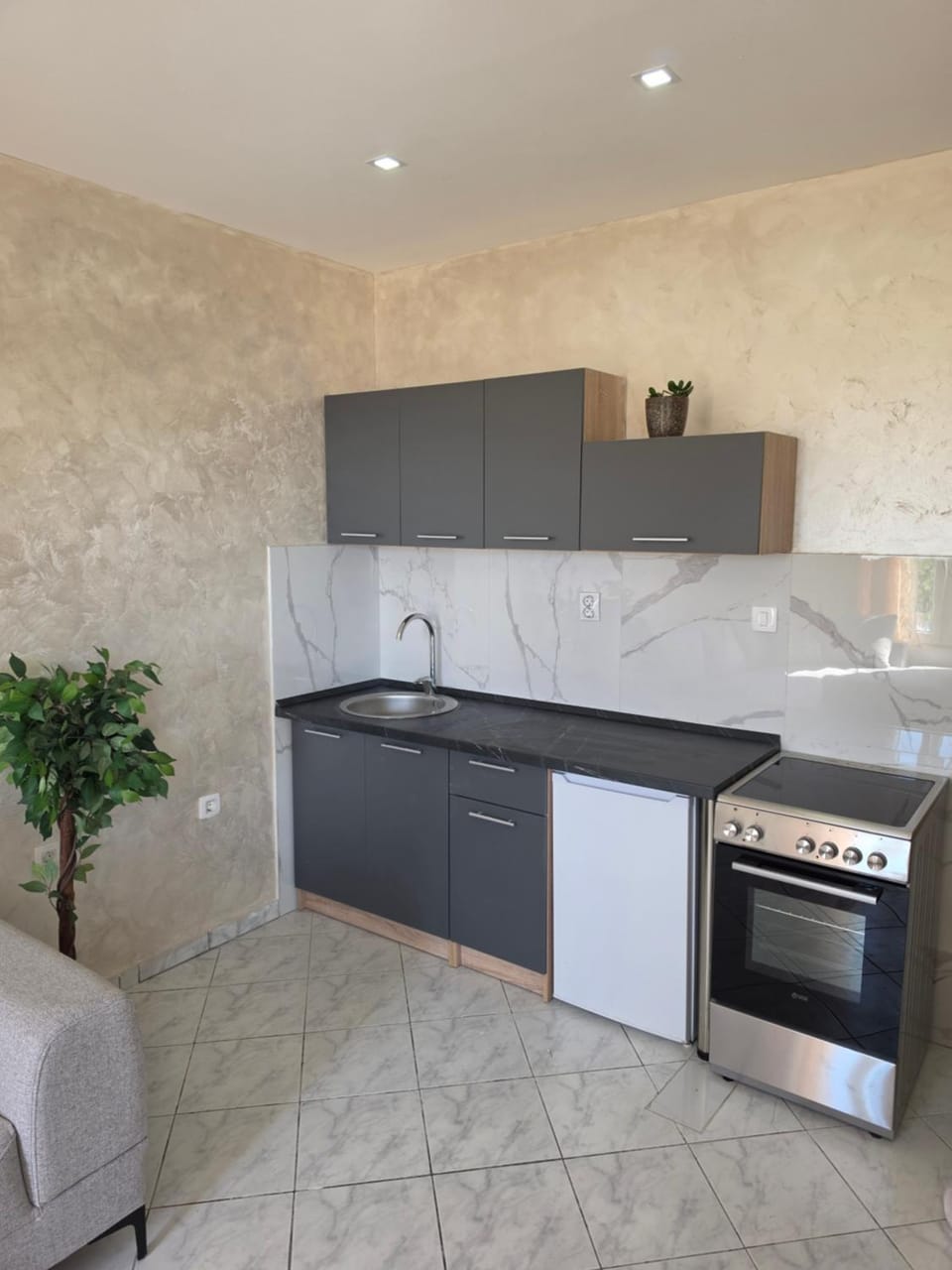 Kitchen or kitchenette