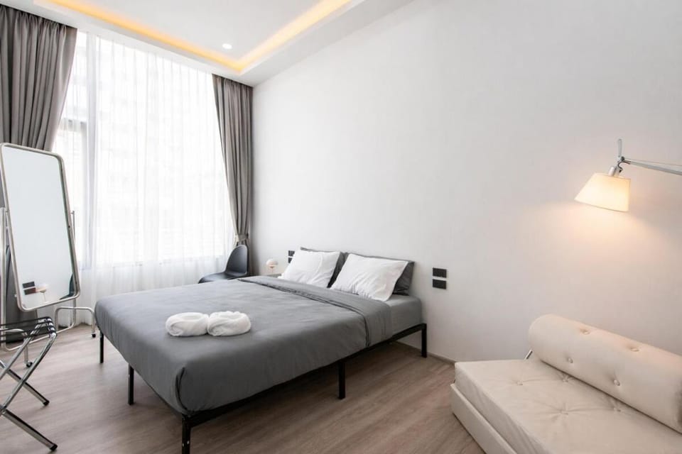 Luxury 4BR Game Room Near BTS Asok Nana Villa in Bangkok
