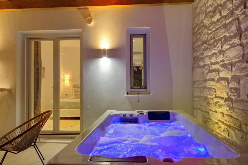 Sunshine Alkyoni Suite House in Paros, Greece