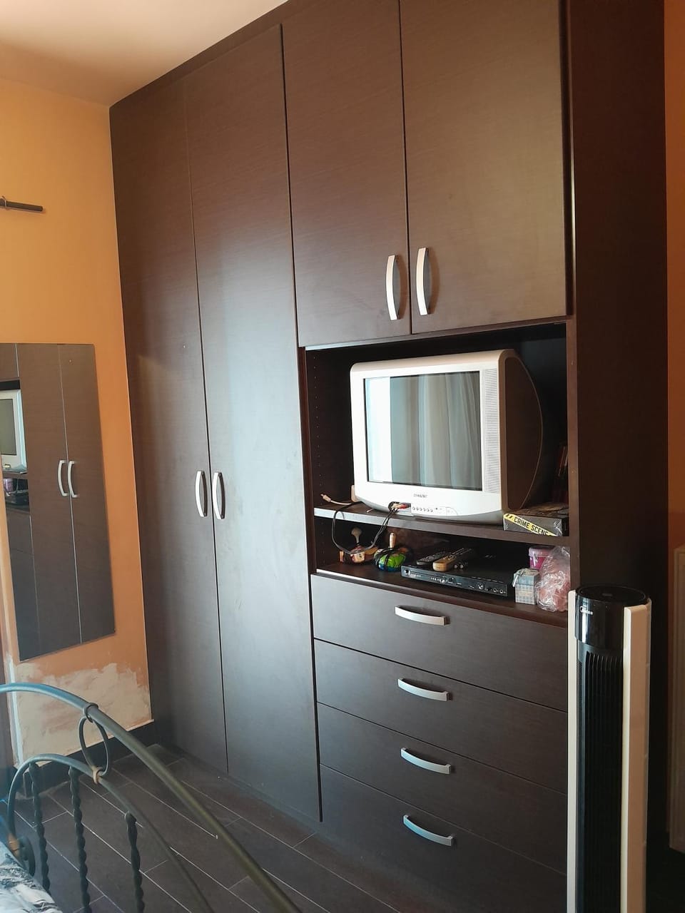 wardrobe