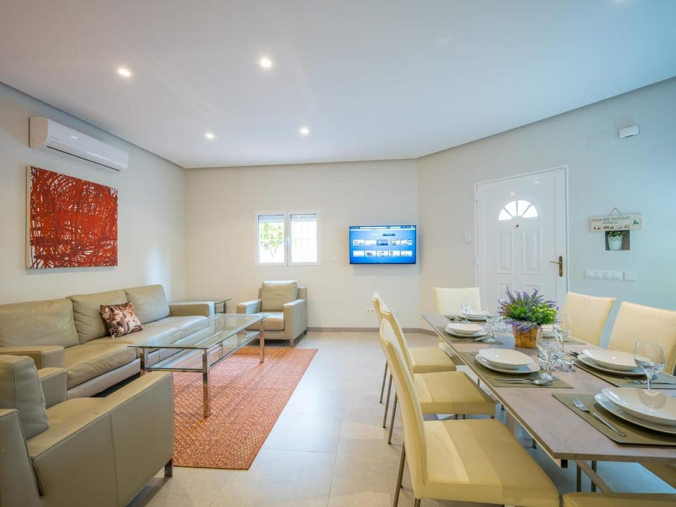 TV and multimedia, Living room, Seating area