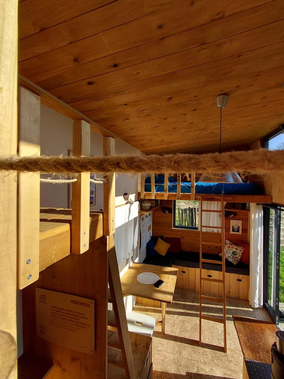 La tiny house Low Tech Chalet in Cléder