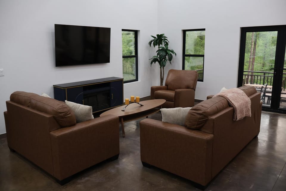 TV and multimedia, Living room, Seating area