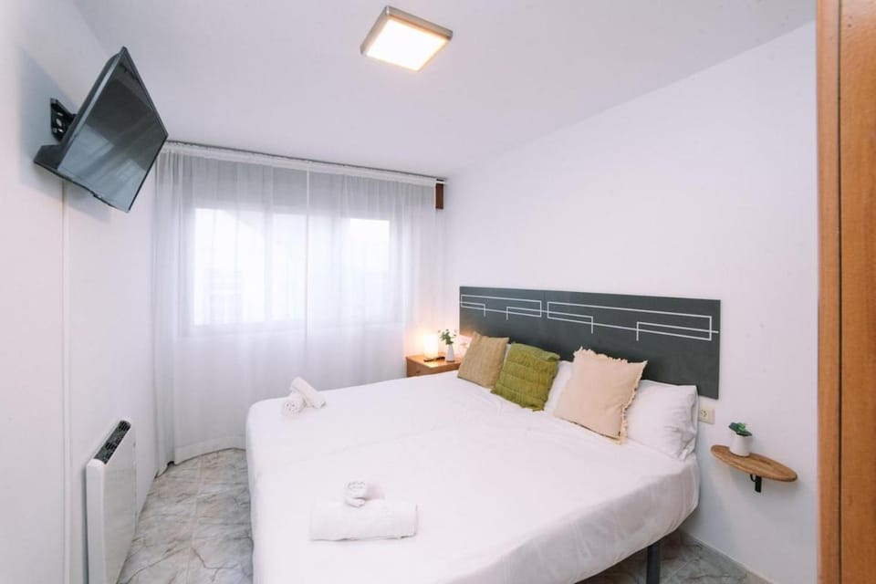 Confort en Arzúa Centro, Apt 1 by CABANA Rentals Apartment in Arzúa