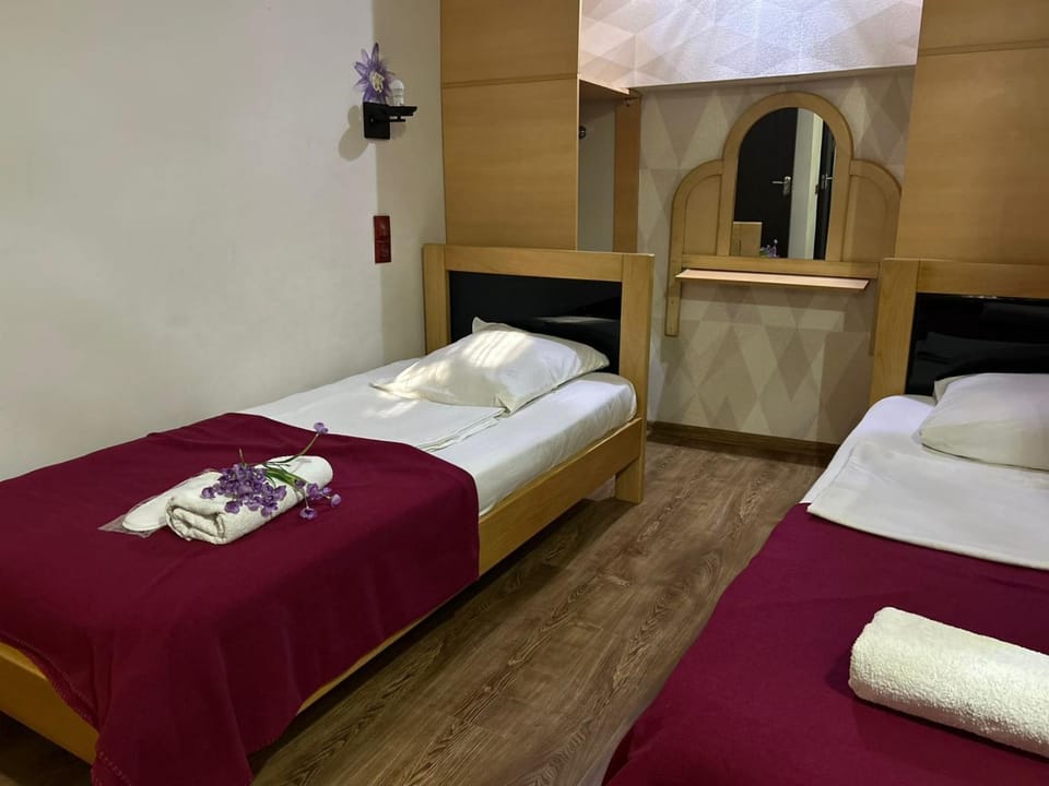 Bed, Photo of the whole room