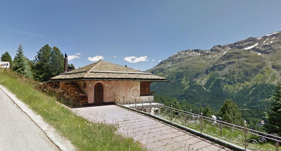 Property building, Nearby landmark, Spring, Day, Natural landscape, Landmark view, Mountain view