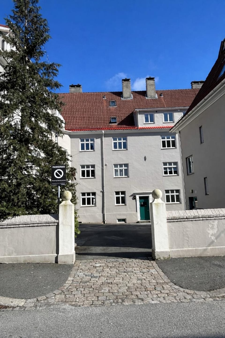 Central apartment within walking distance of everything Apartment in Bergen