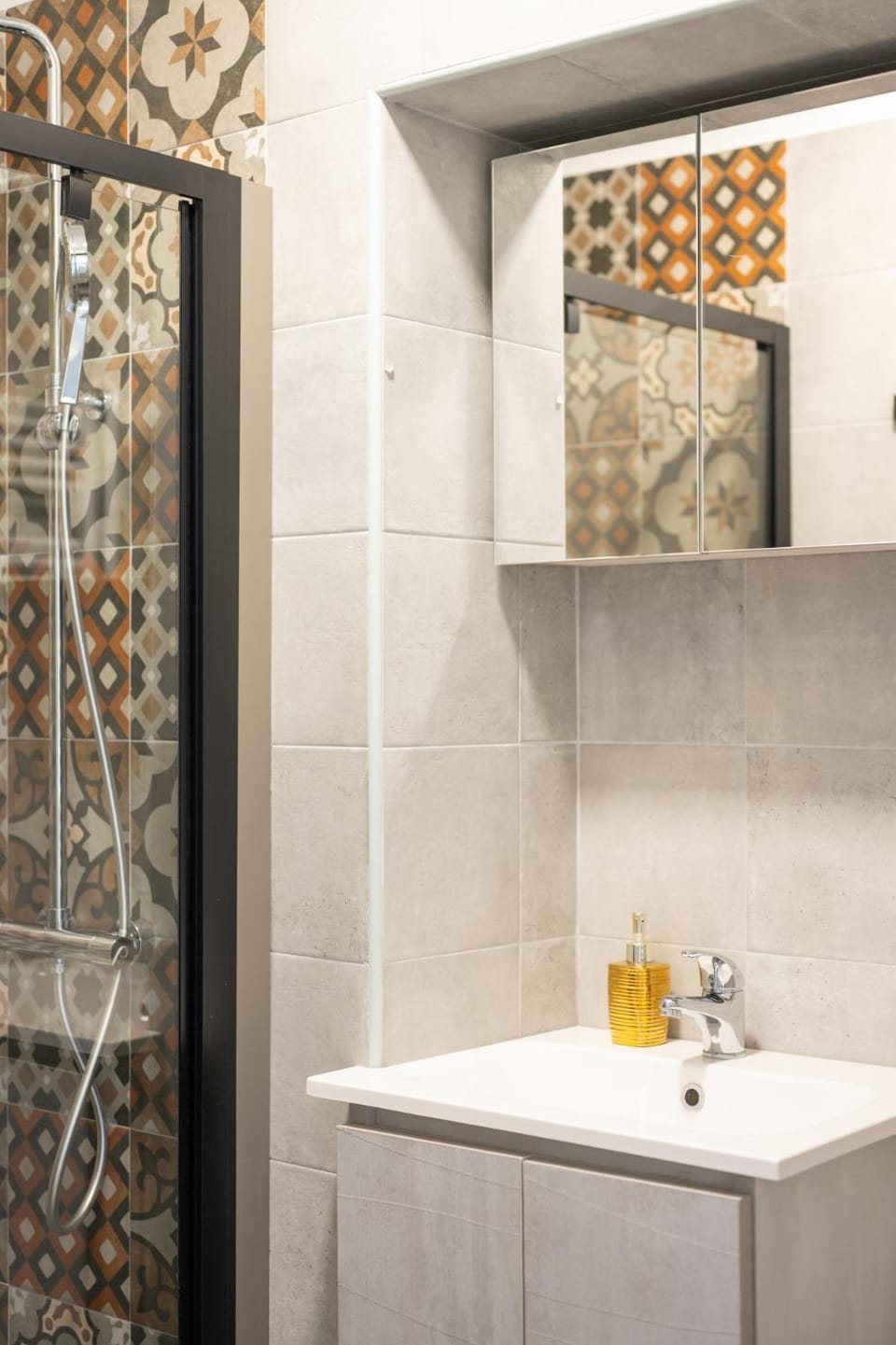 Shower, Bathroom