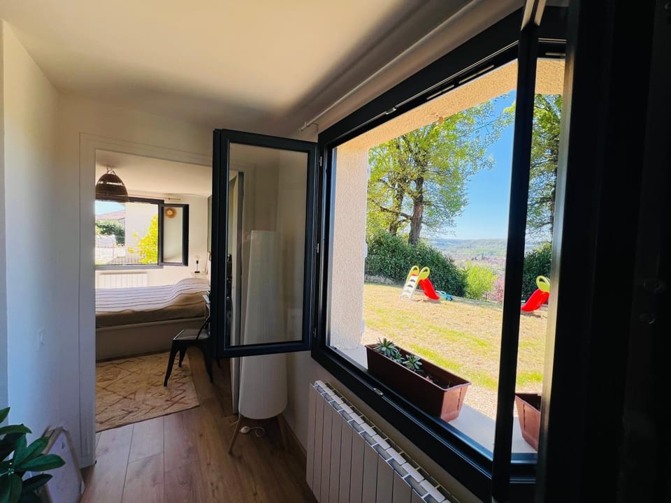 Appartement Figeac avec terrasse et jardin Apartment in Figeac