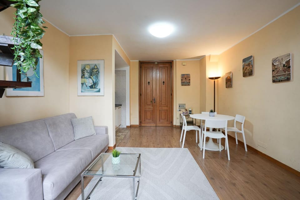 Dining area, Lunch