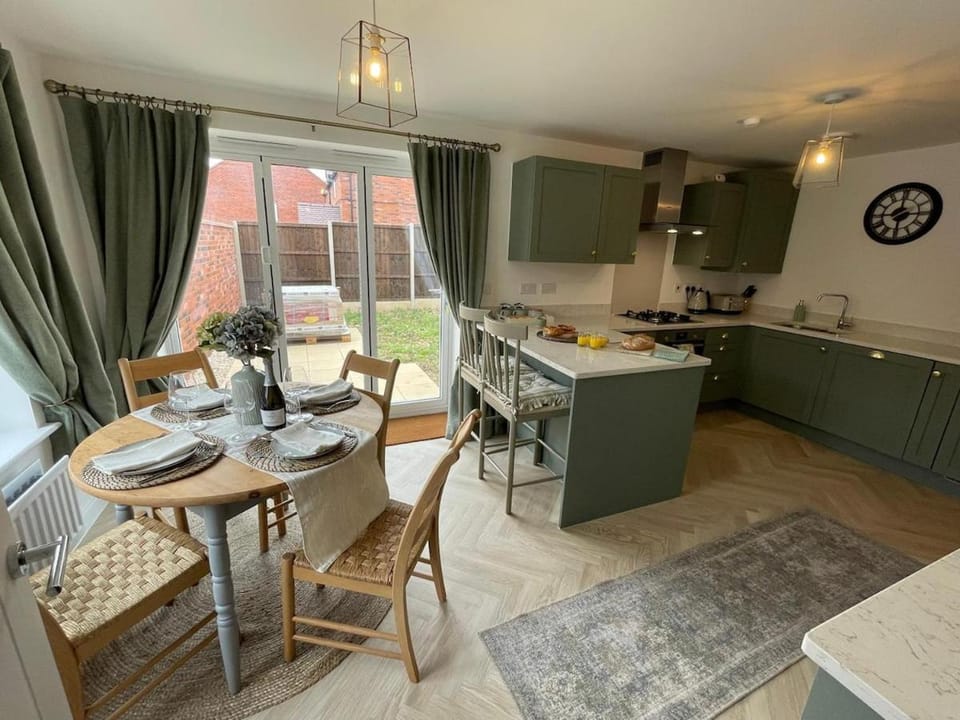 Dining area, oven, stove, kitchen