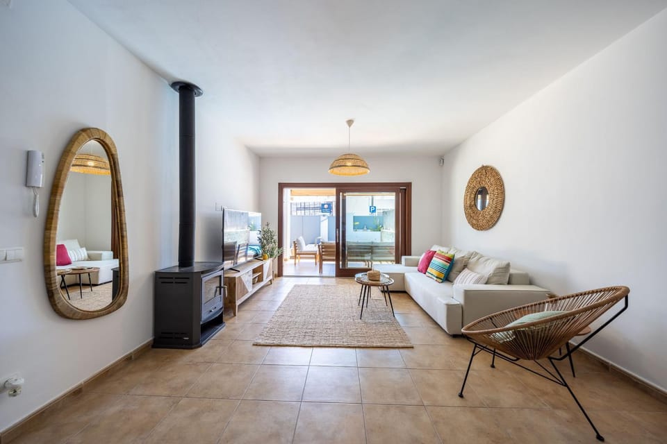 Communal lounge/ TV room, Living room