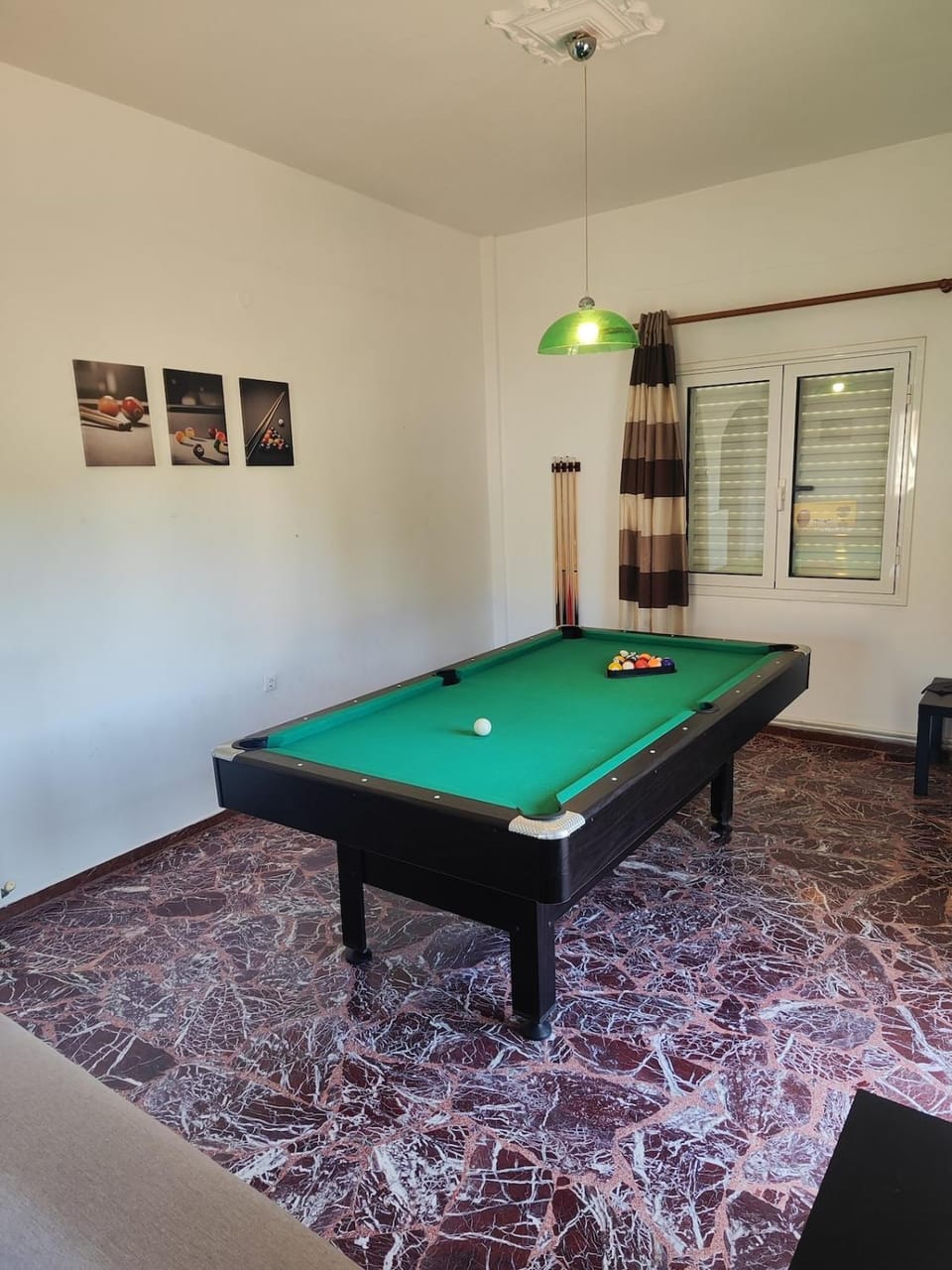 Coastal getaway with pool table Apartment in Kissamos