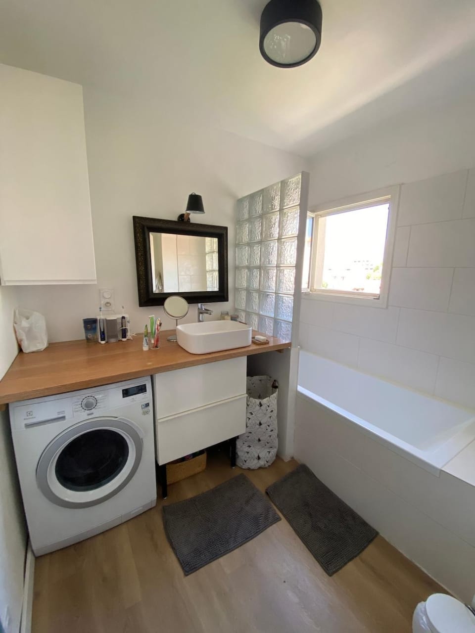 Appartement de 70m2 en bord de mer avec garage et balcon Apartment in Toulon