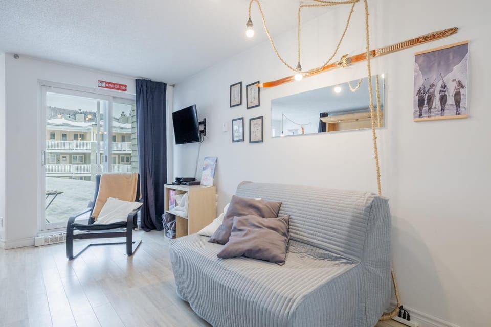 Le loft du Hameau Apartment in Quebec