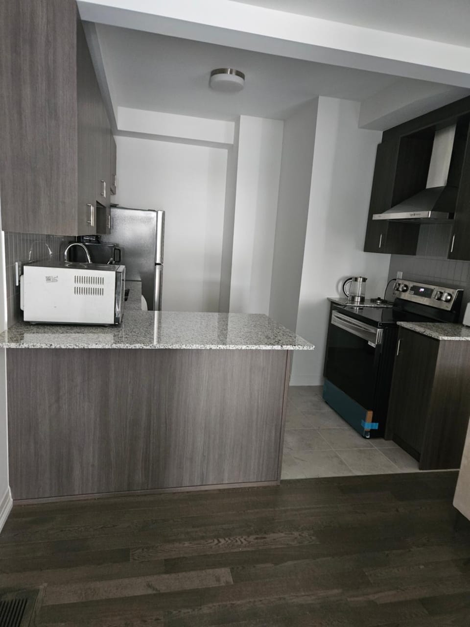 Luxurious 4 Bed Home Apartment in Halton Hills