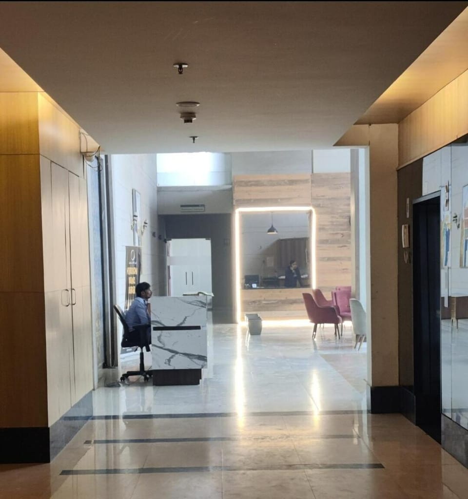 Golf View Executive Studio near Expo Mart Apartment in Uttar Pradesh