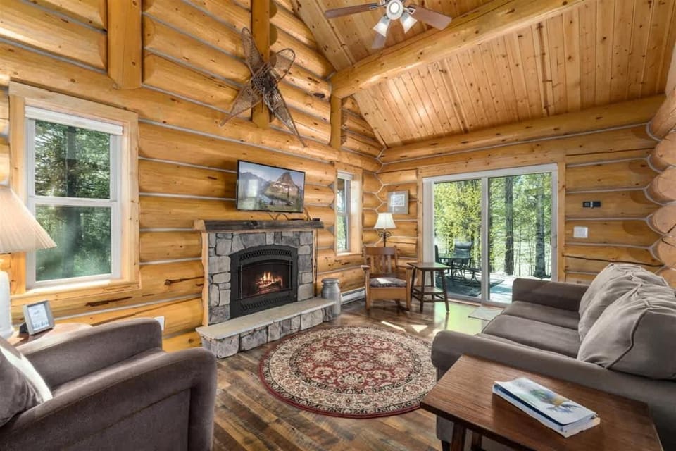 River View Cabin Cabin in Glacier National Park